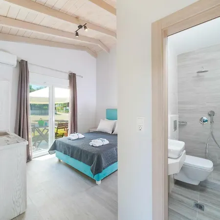 Periklis Apartamento